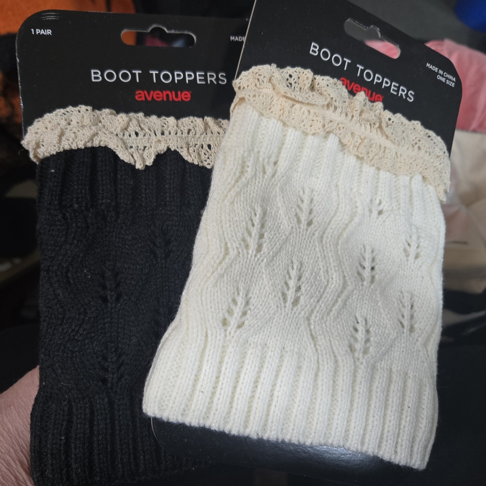 Avenue Black and Cream Lace Boot Toppers